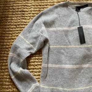 NWT 360 Cashmere Grey Cropped Sweater Size L